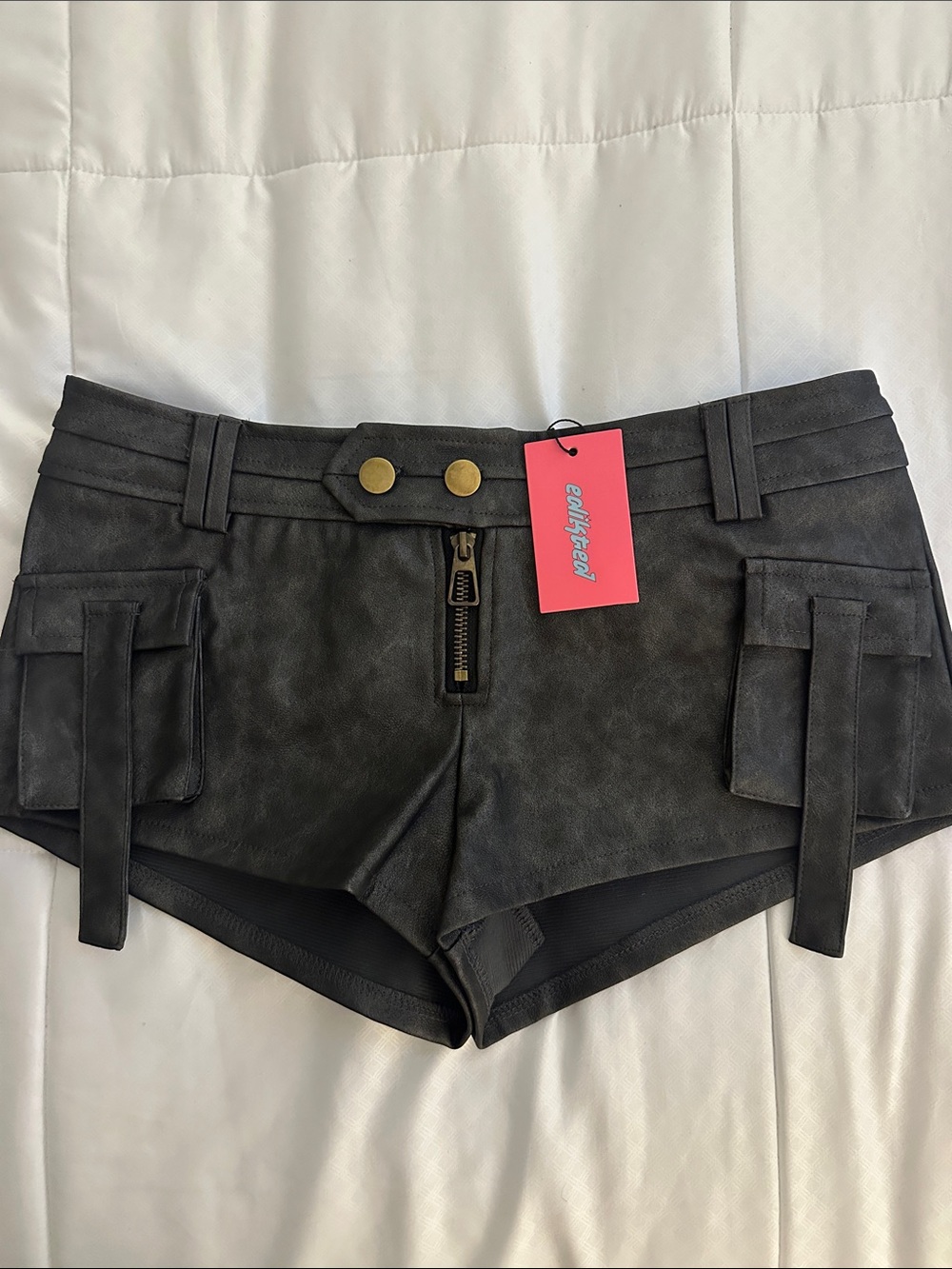 Edikted Shorts